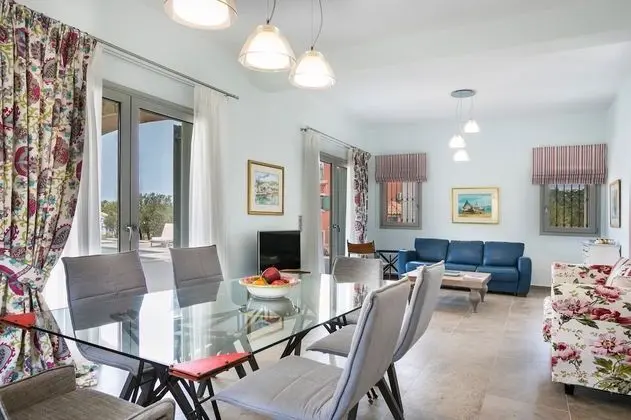 Villa (Aphrodite)