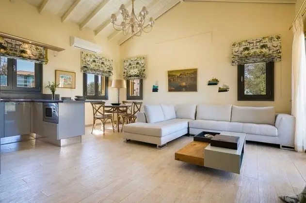 Villa (Orion)