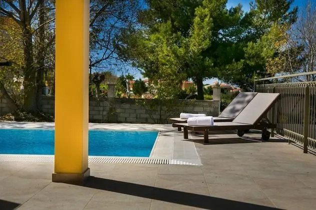 Villa (Orion)