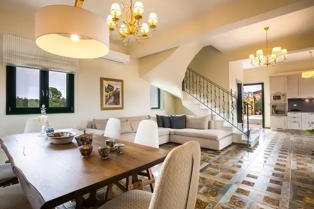 Villa (Pleiades)