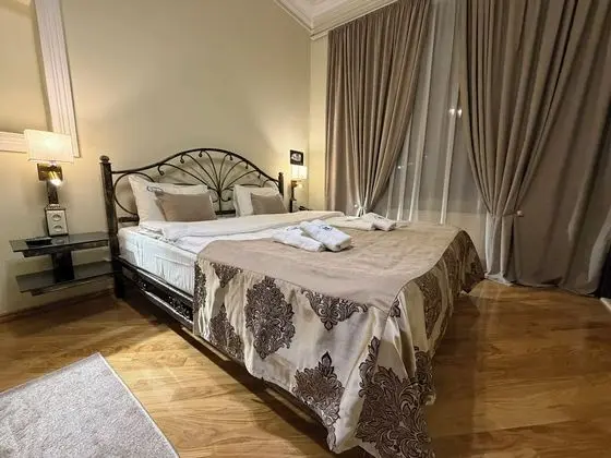 Tek Büyük Yataklı Oda, Bahçe Manzaralı
