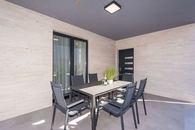 Exclusive Villa (A2)