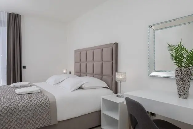 Luxury Villa, Deniz Manzaralı (Terza)