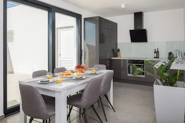 Luxury Villa, Deniz Manzaralı (Terza)