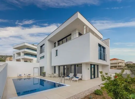 Luxury Villa, Deniz Manzaralı (Terza)
