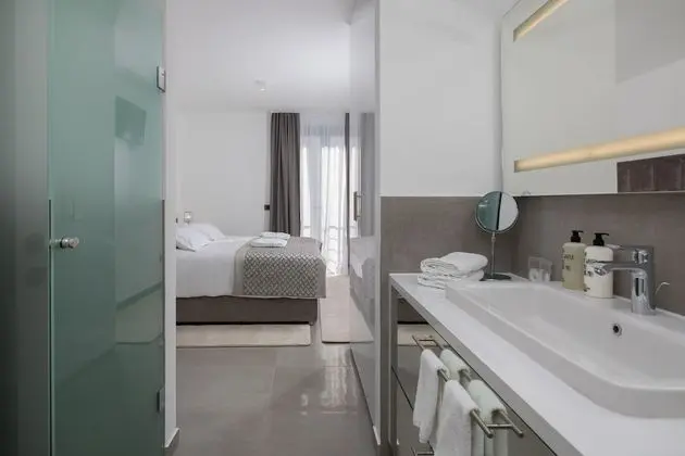 Luxury Villa, Deniz Manzaralı (Terza)