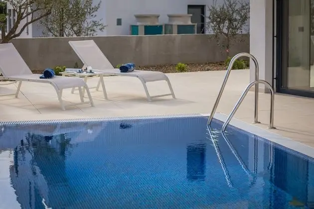 Luxury Villa, Deniz Manzaralı (Terza)