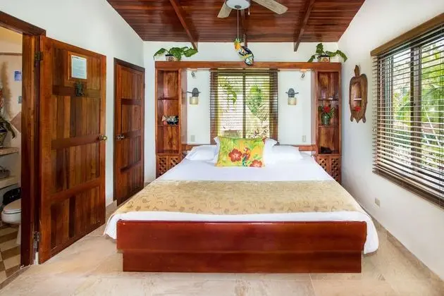 Deluxe Double Room with Balcony and Sea