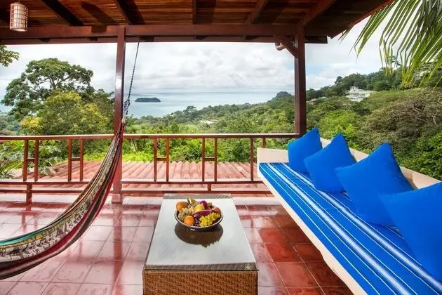 Deluxe Double Room with Balcony and Sea