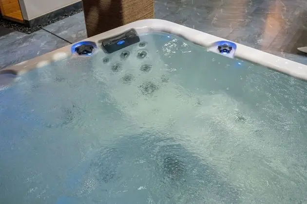 Özel spa küveti