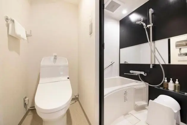 Tek Büyük Yataklı Oda, Sigara İçilmez