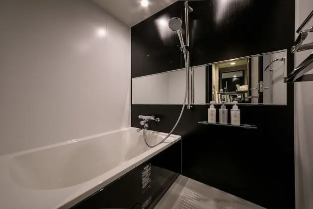 İki Ayrı Yataklı Oda, Özel Banyo (Hollywood)