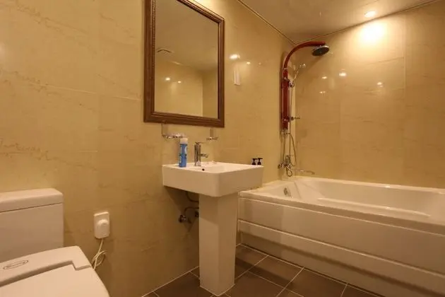 Premium Tek Büyük Yataklı Oda