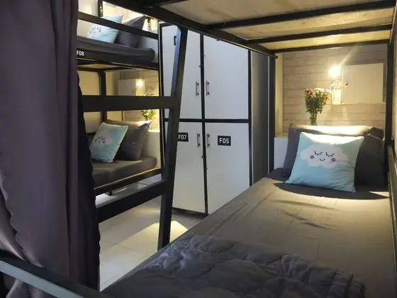 Ortak Ranzalı Oda, Sadece kadınlar için