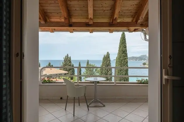 Basic Apart Daire, Balkon, Kısmi Deniz Manzaralı