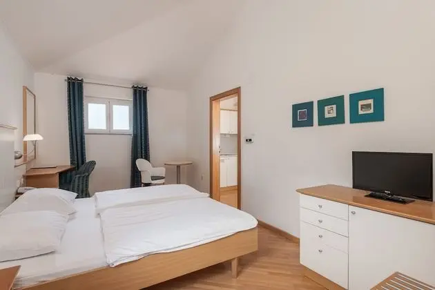 Comfort Apart Daire, Teras, Kısmi Deniz Manzaralı