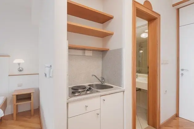 Stüdyo, Balkon, Kısmi Deniz Manzaralı