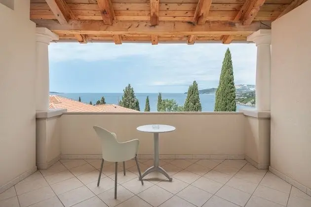 Stüdyo, Balkon, Kısmi Deniz Manzaralı