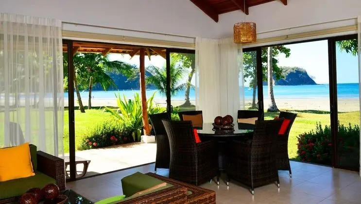 Luxury Villa, 3 Yatak Odası, Denize Sıfır