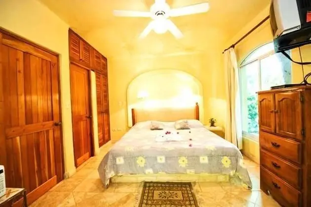Studio King Bed