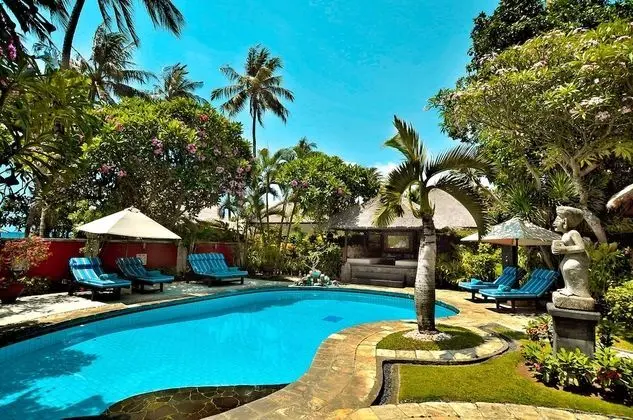 Ratna Wati Villa 3 Bedroom with Pool