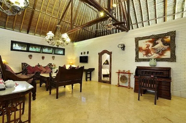 Ratna Wati Villa 3 Bedroom with Pool