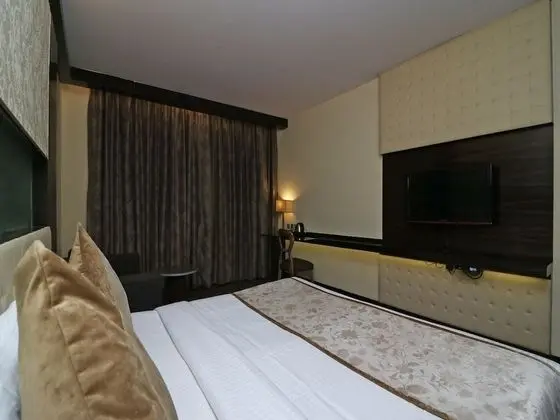 Deluxe Tek Büyük Yataklı Oda, 1 Yatak Odası, Sigara İçilebilir