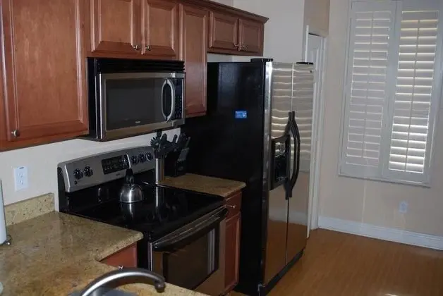 Townhome, 3 Bedrooms Non ADA (2 bath)