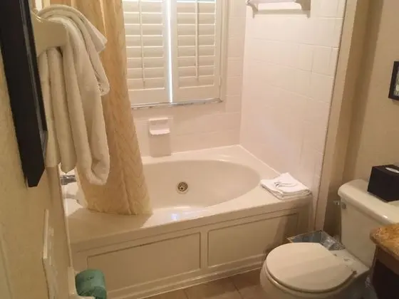 Townhome, 3 Bedrooms Non ADA (2 bath)