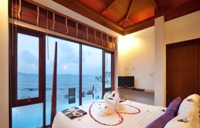 Sea Front Pool Villa