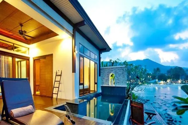 Sea Front Pool Villa