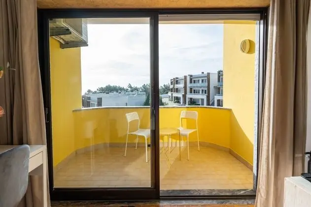 Oda, Balkon