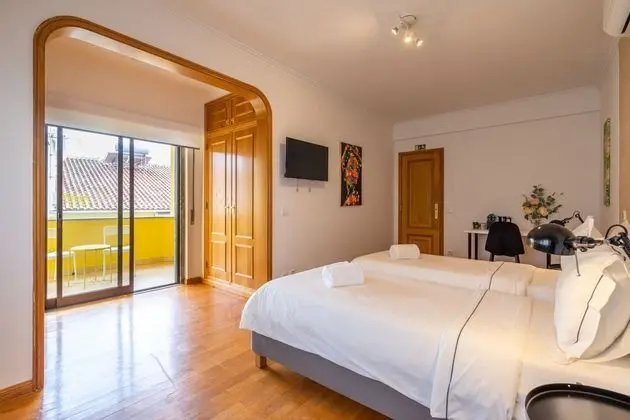 Tek Büyük veya İki Ayrı Yataklı Oda, Balkon