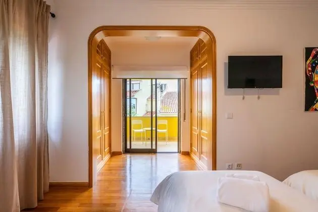 Tek Büyük veya İki Ayrı Yataklı Oda, Balkon