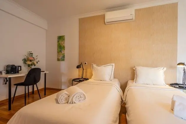 Tek Büyük veya İki Ayrı Yataklı Oda, Balkon