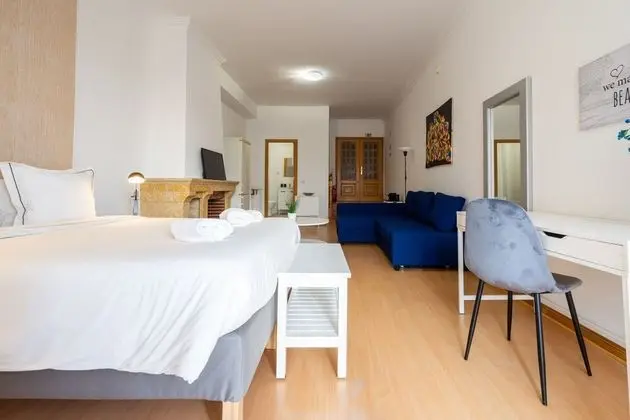 Tek Büyük veya İki Ayrı Yataklı Oda, Balkon