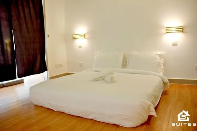 Dubleks (Modern Japanese Duplex Suite)