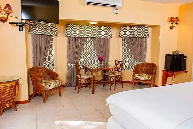 Premium Süit, 1 En Büyük (King) Boy Yatak, Okyanus Manzaralı (Jacuzzi)