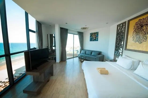 Deluxe Front Sea View