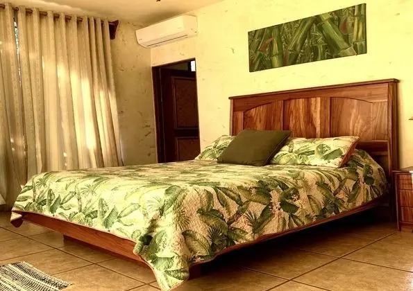 2 Bedroom Villa. Private pool and Air Conditioning