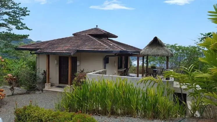 2 Bedroom Villa. Private pool and Air Conditioning