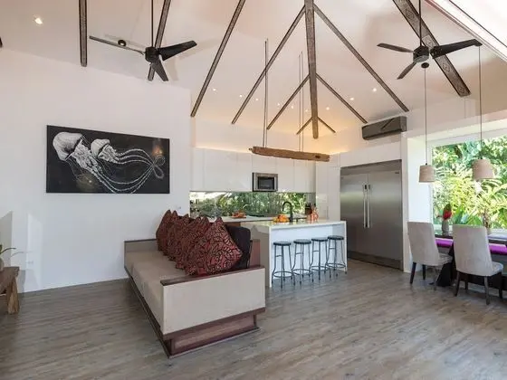 2 Bedroom Villa. Private pool and Air Conditioning