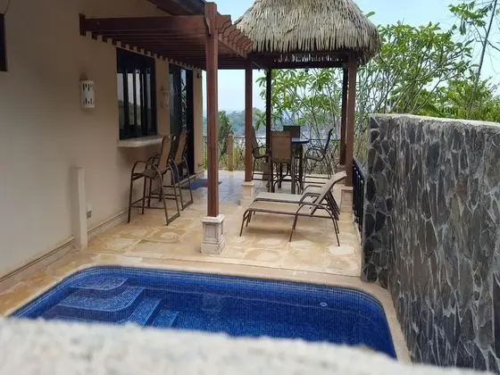 2 Bedroom Villa. Private pool and Air Conditioning
