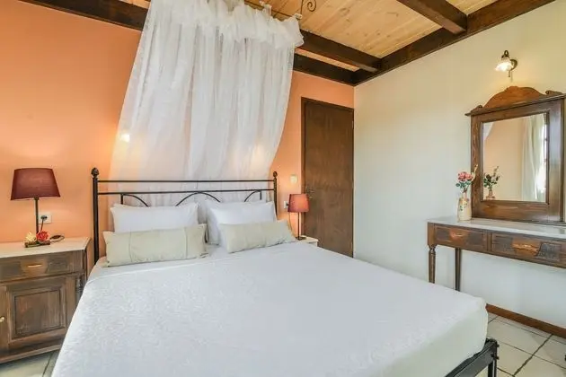 Traditional Villa (Agapi)