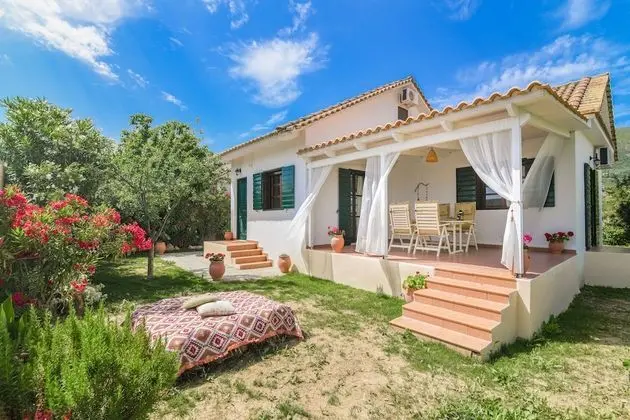 Traditional Villa (Zoi)
