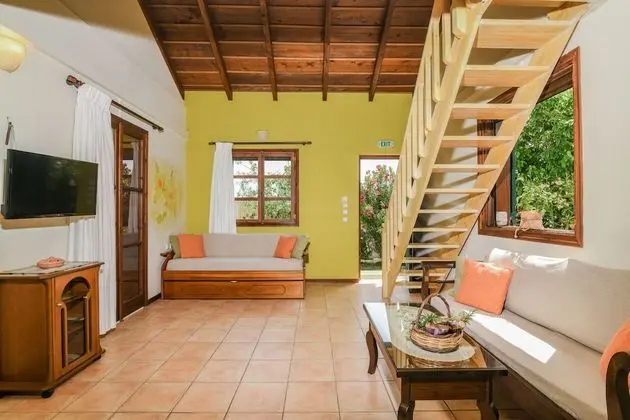 Traditional Villa (Zoi)