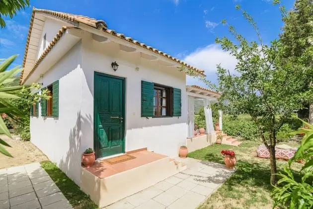 Traditional Villa (Zoi)
