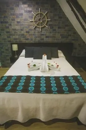 Economy Tek Büyük Yataklı Oda