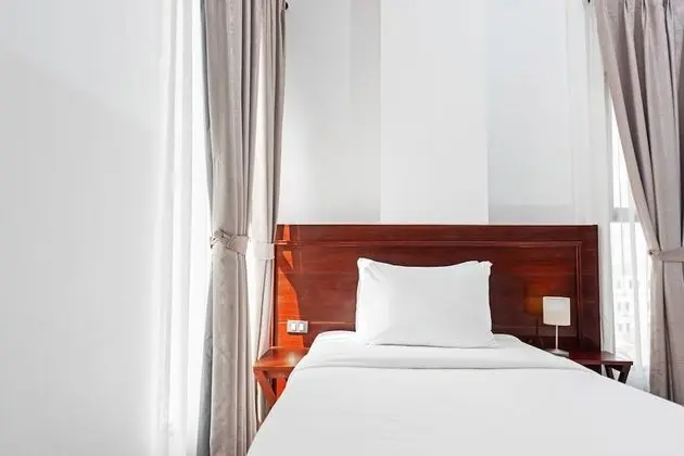 Classic King Bed