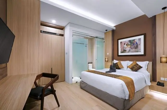 Deluxe Tek Büyük Yataklı Oda